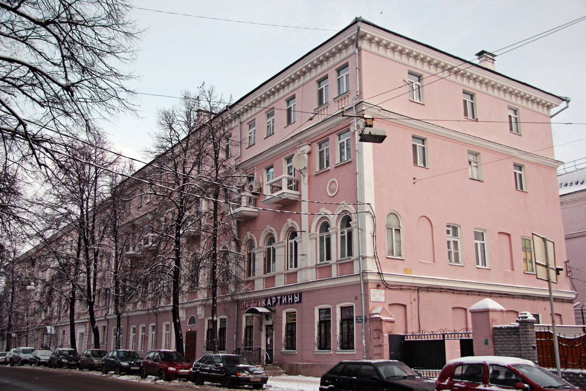 Kazan, Улица Муштари, 30