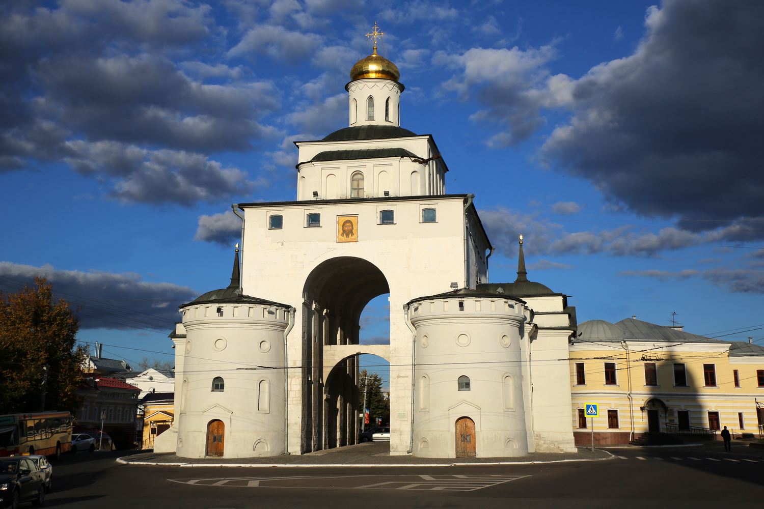 Золотые ворота золотое кольцо россии. Золотые ворота Андрея Боголюбского во Владимире 1164.