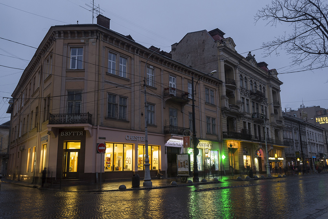 Lviv, Проспект Свободы, 33; Проспект Свободы, 35