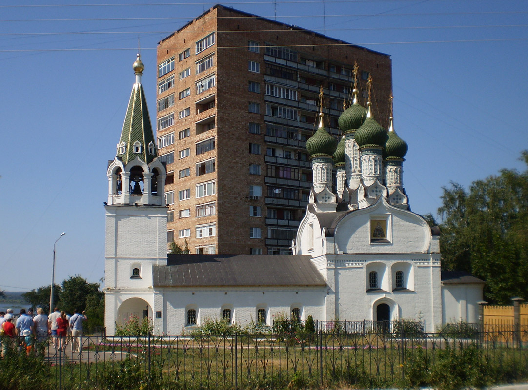 Nizhny Novgorod, Крутой переулок, 4А; Набережная Федоровского, 3
