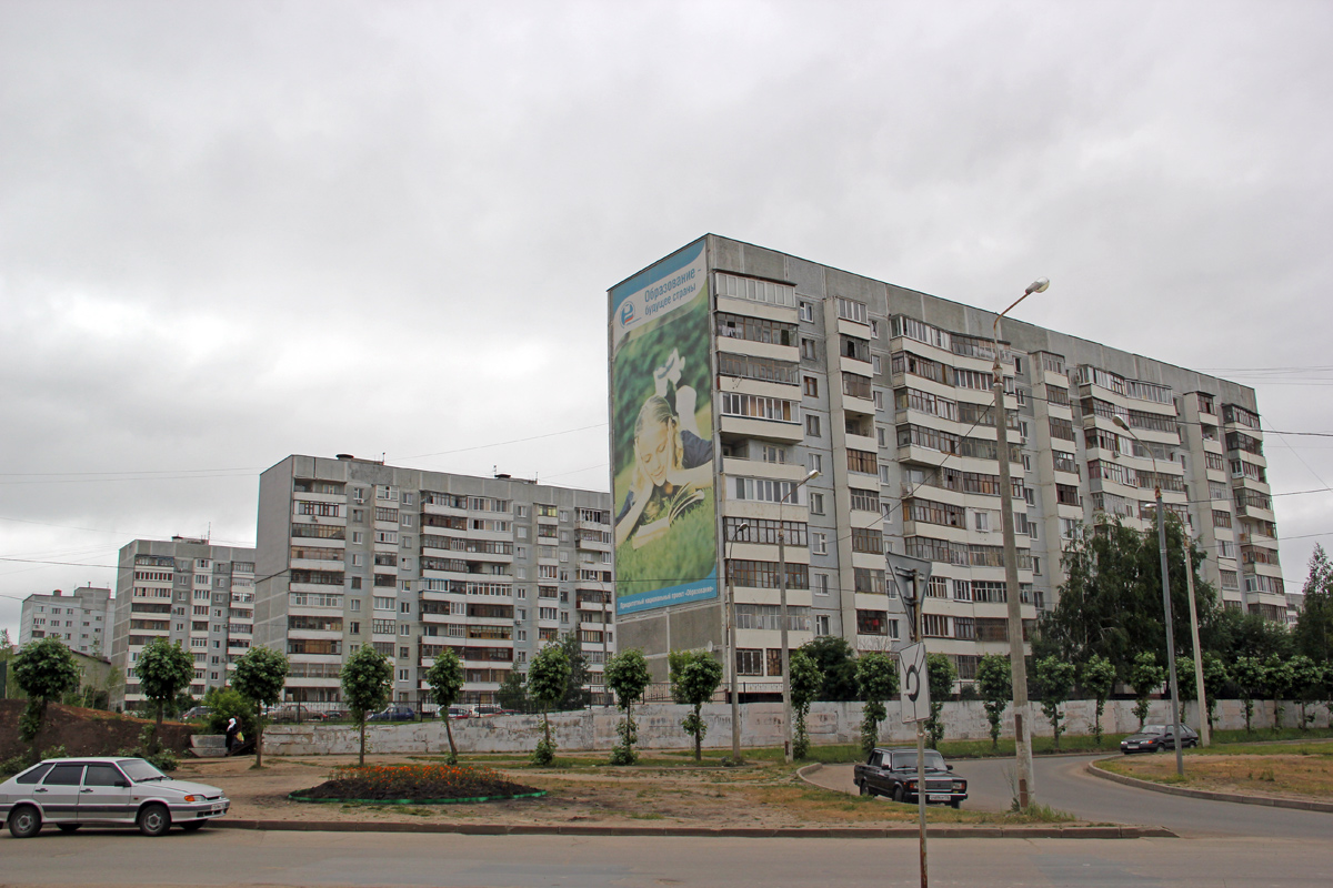 Kazan, Ноксинский спуск, 13; Улица Юлиуса Фучика, 102; Улица Юлиуса Фучика, 98