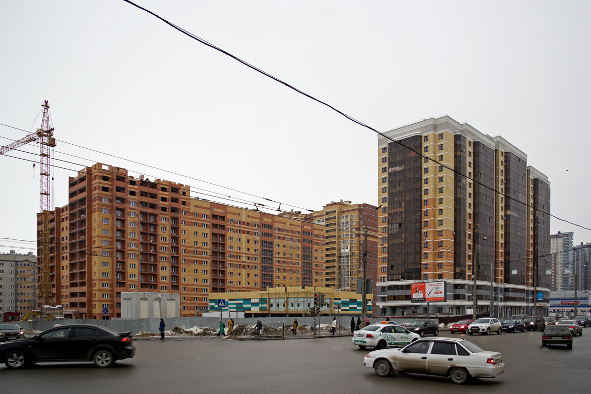 Kazan, Ноксинский спуск, 4; Улица Чингиза Айтматова, 1