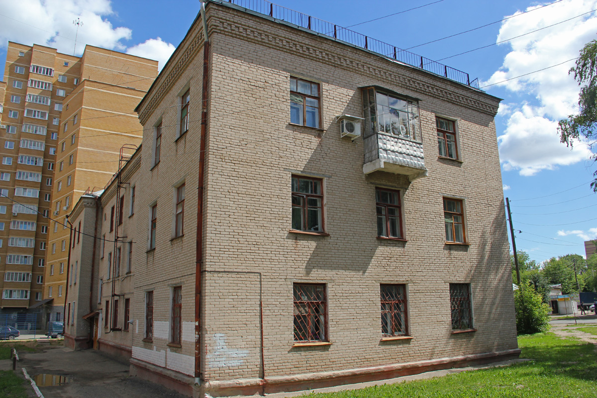 Kaasan, Улица Максимова, 40А