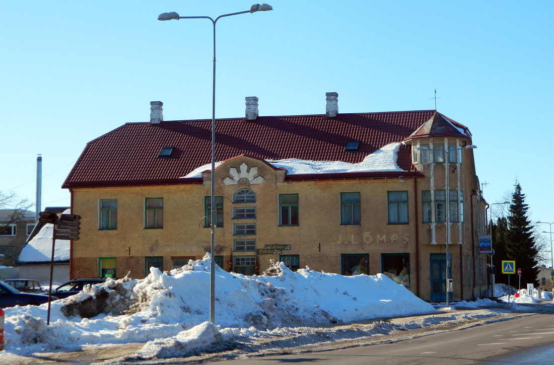 Каркси-Нуйа, Pärnu maantee, 1