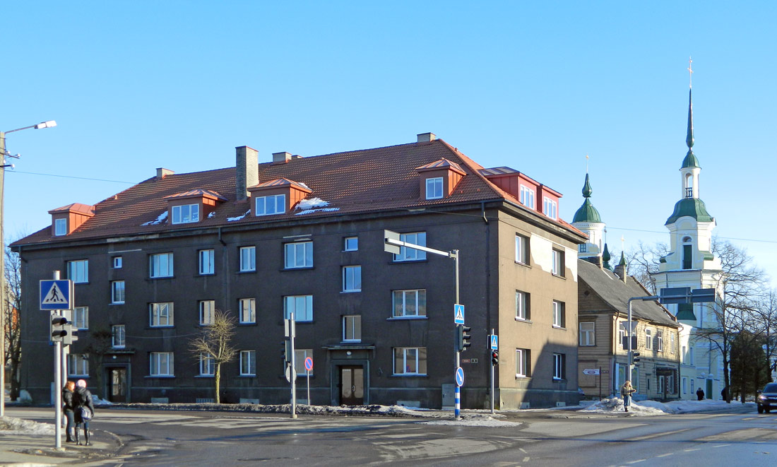 Pärnu, Pikk, 1; Vee, 8