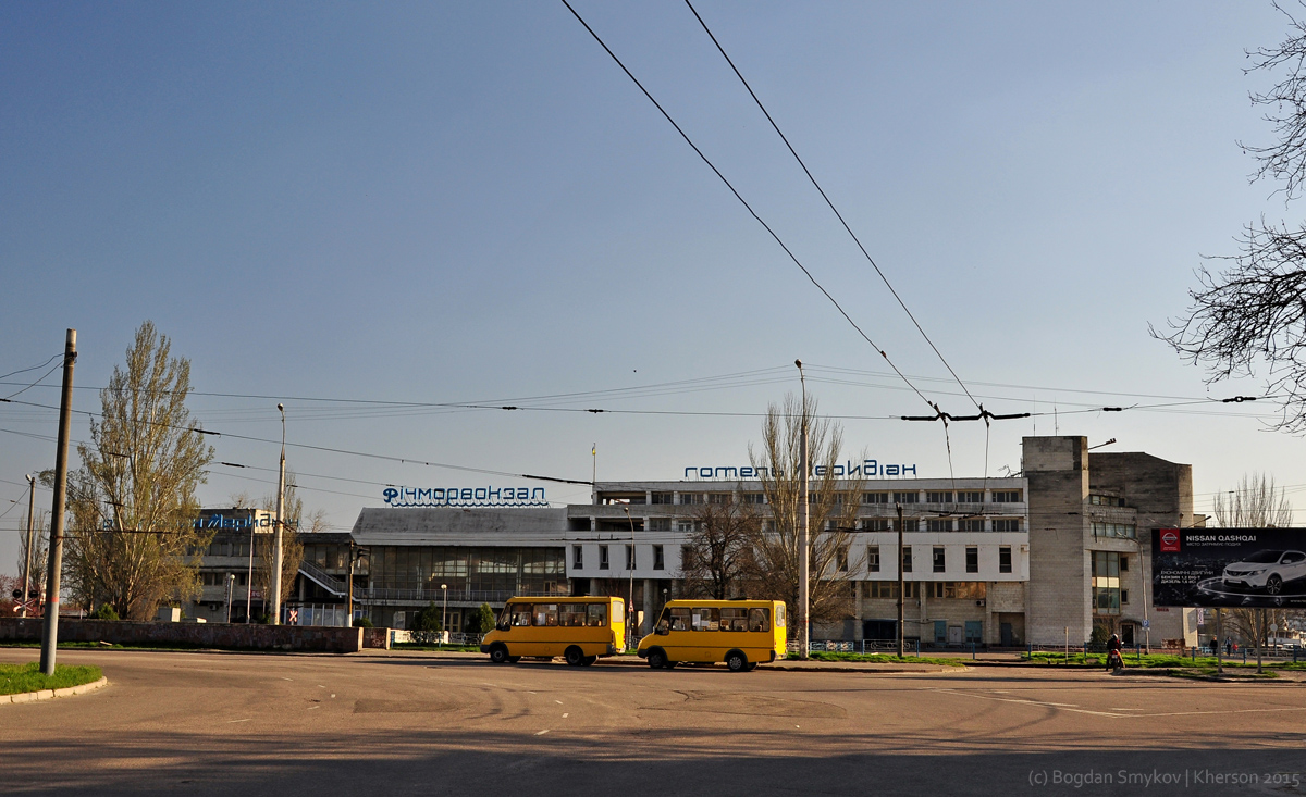 Kherson, Одесская площадь, 4