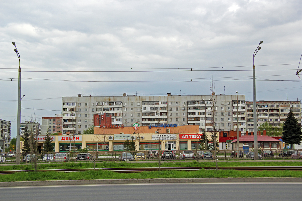 Kazań, Проспект Победы, 116А; Минская улица, 6