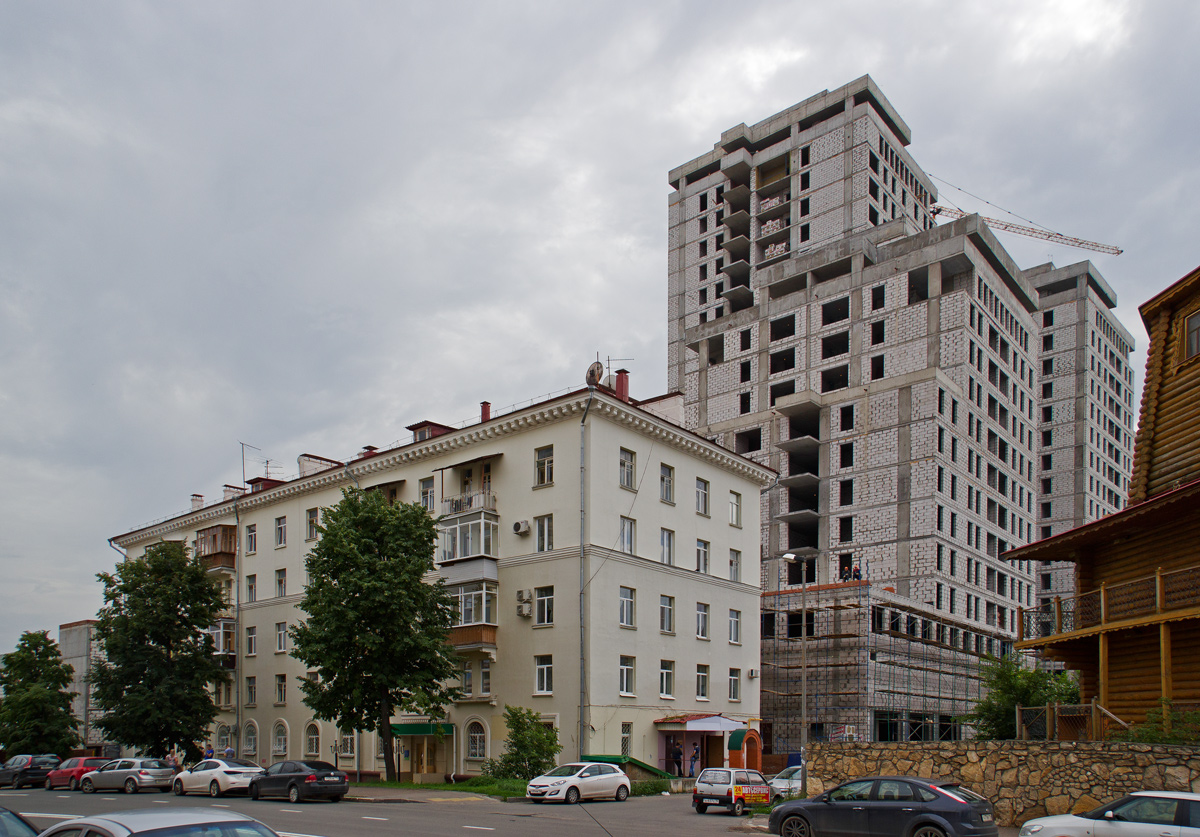 Kazan, Петербургская улица, 62; Петербургская улица, 64