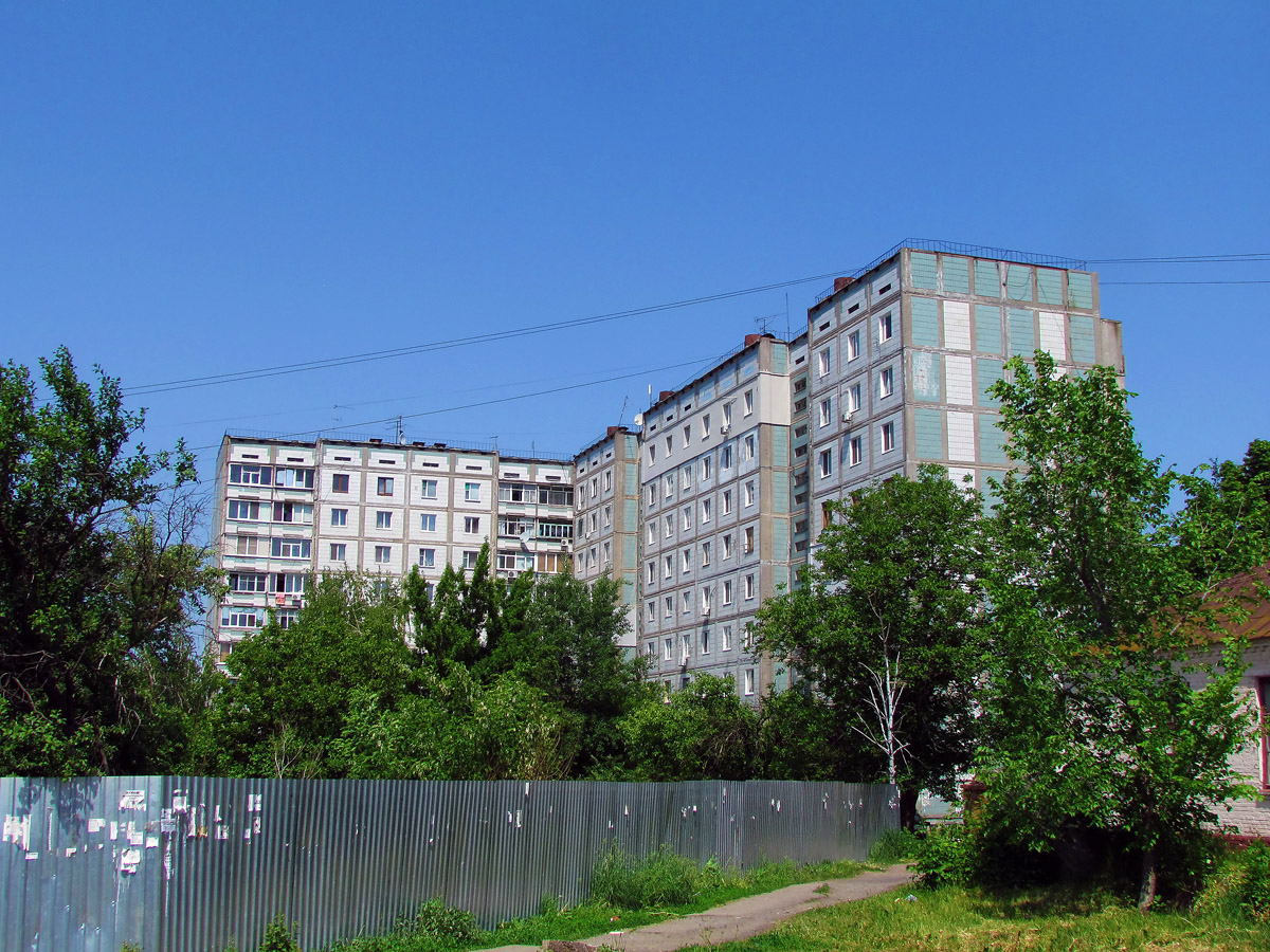 Чугуїв, Харьковская улица, 104; Харьковская улица, 108