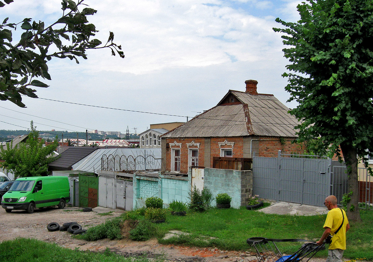 Kharkov, Долинский переулок, 18