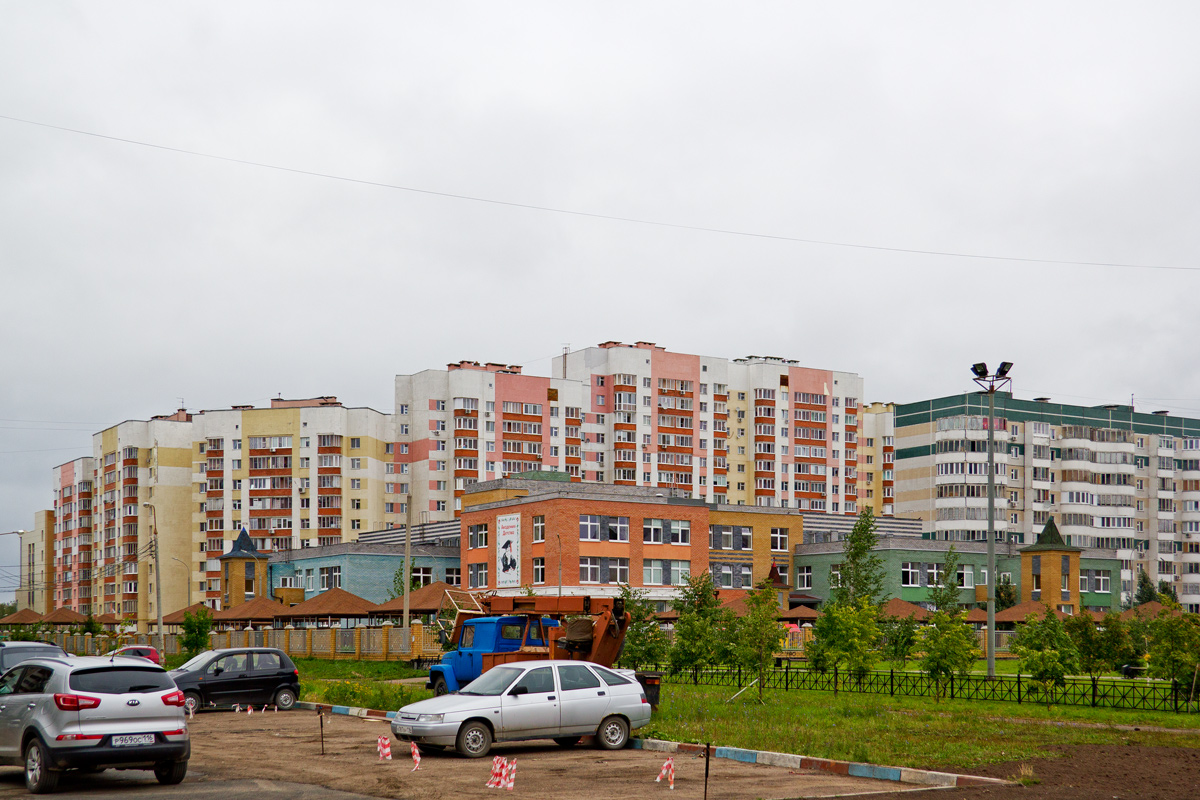 Kazan, Улица Бондаренко, 10А; Проспект Ямашева, 31; Проспект Ямашева, 31А