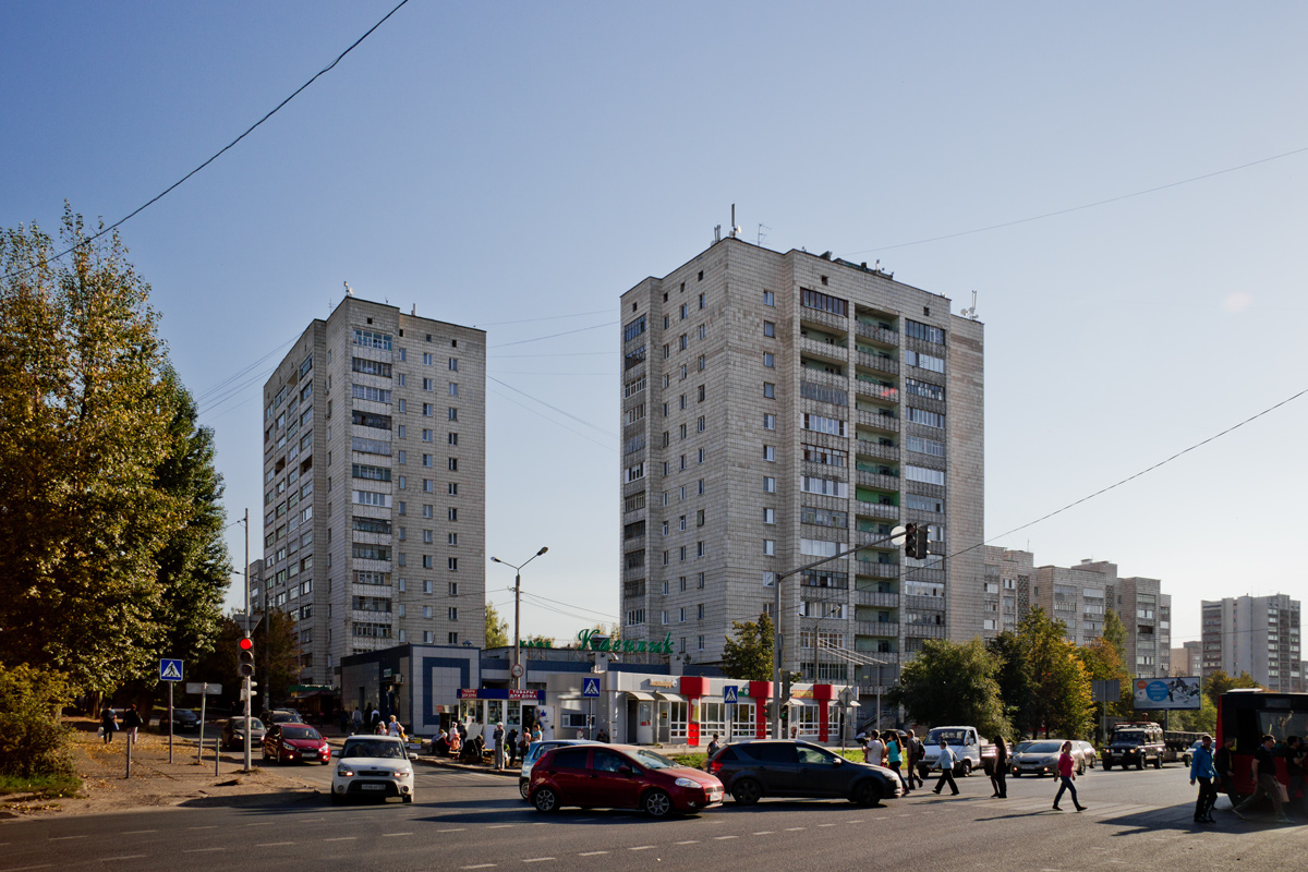Kazan, Улица Мира, 41; Парковая улица, 10