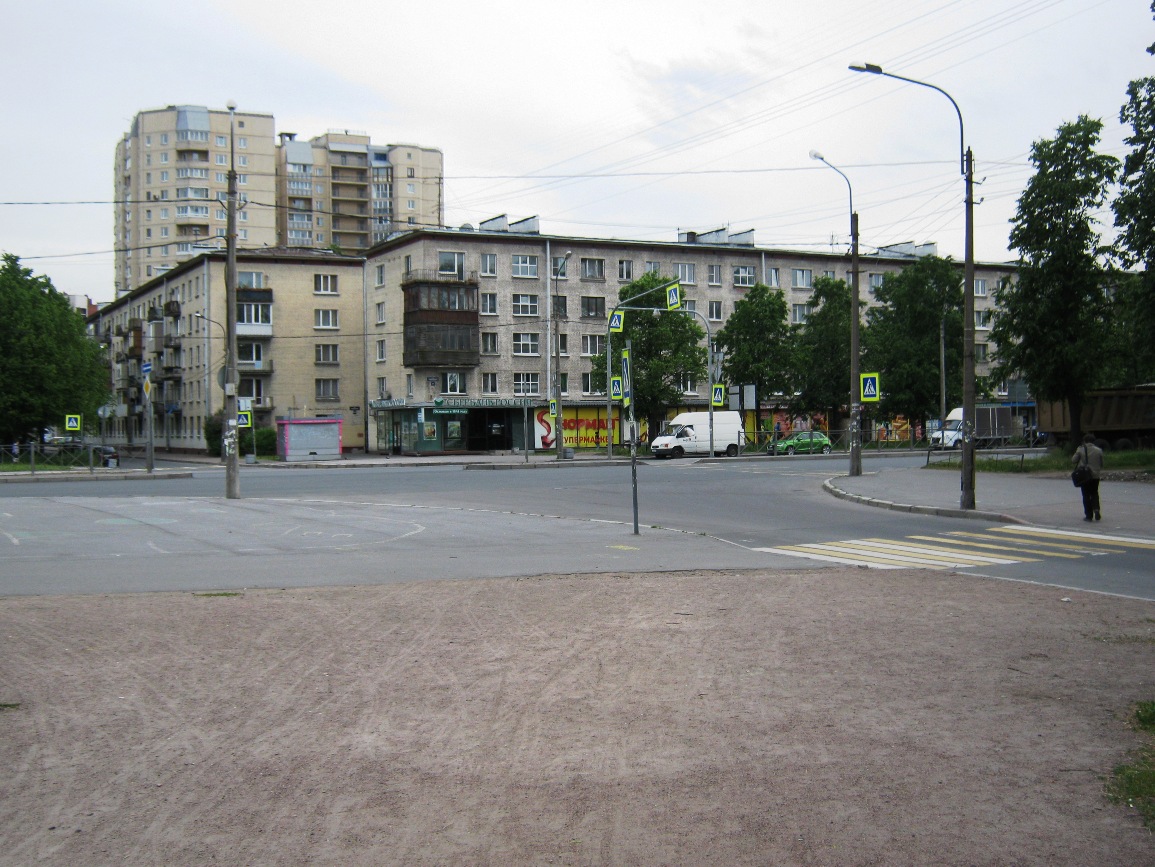 Saint Petersburg, Проспект Юрия Гагарина, 61; Улица Орджоникидзе, 27