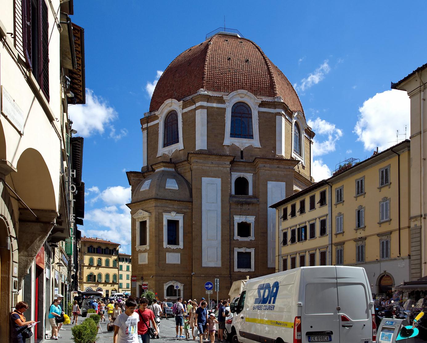 Флоренция, Piazza di Madonna degli Aldobrandini, 6