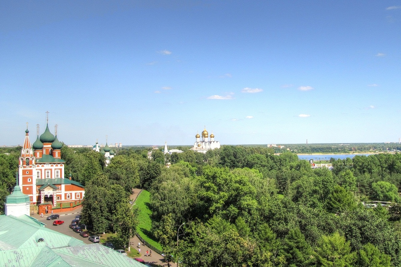 Панорама Волжской набережной Ярославль