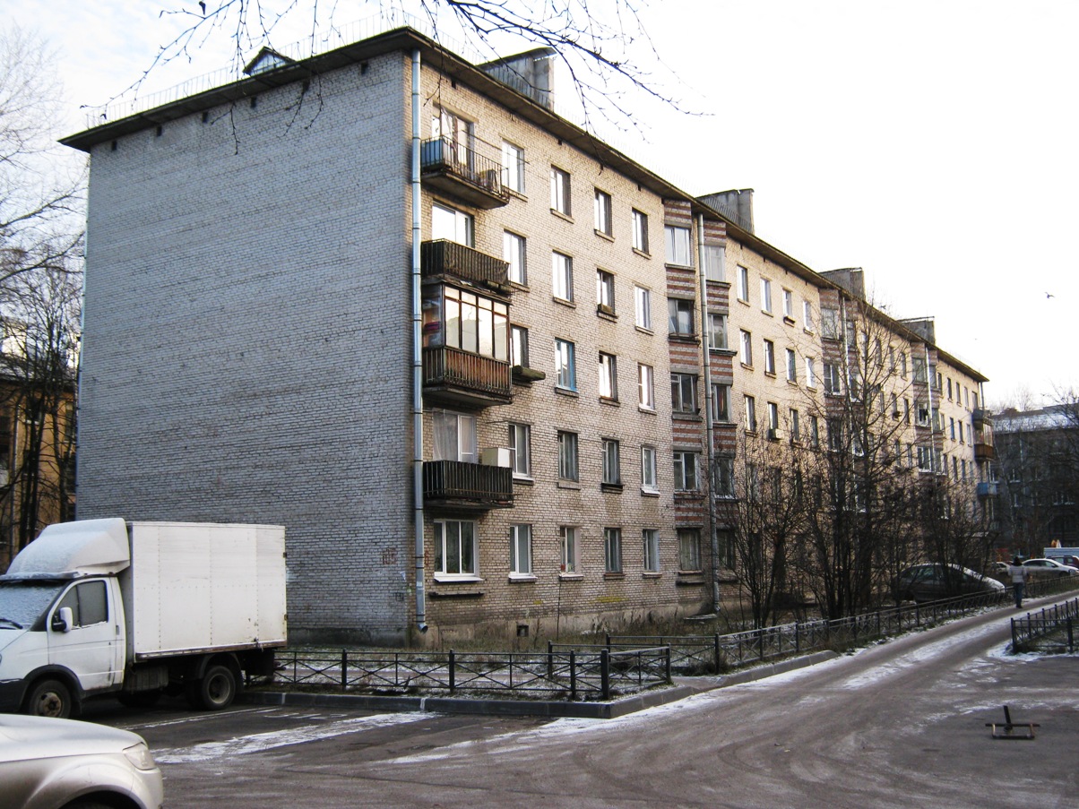 Санкт-Пецярбург, Улица Танкиста Хрустицкого, 106