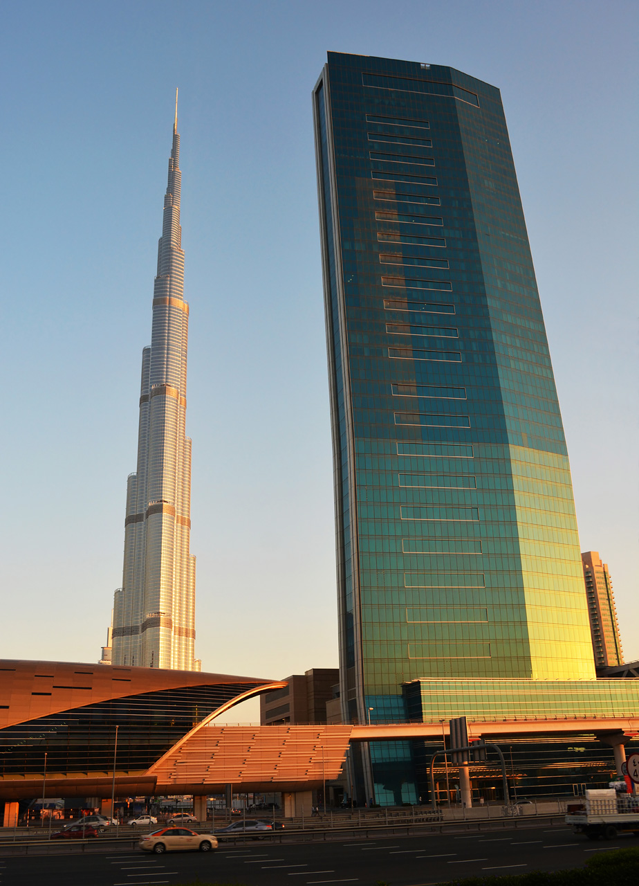 Дубай, Burj Dubai Boulevard, 1; Sheikh Zayed Road, 131