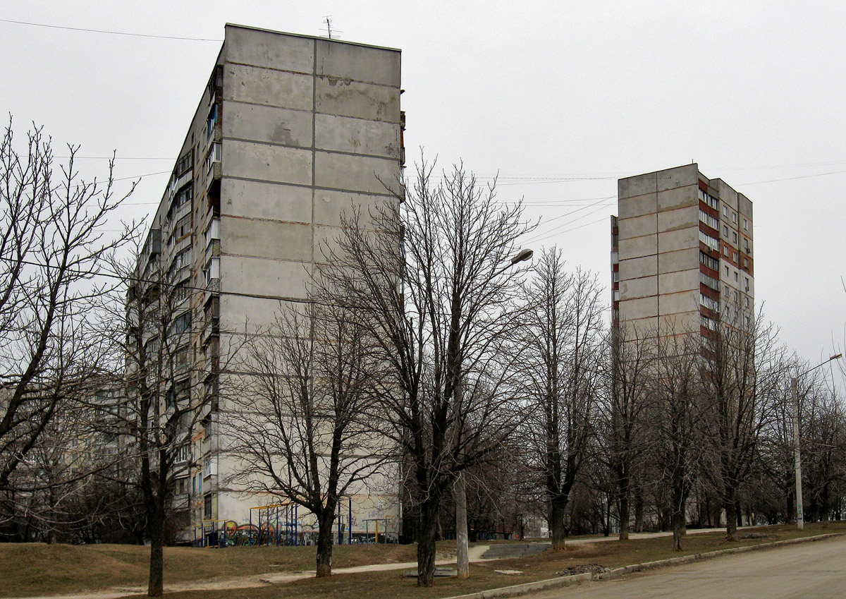 Kharkov, Улица Амосова, 52; Улица Амосова, 56