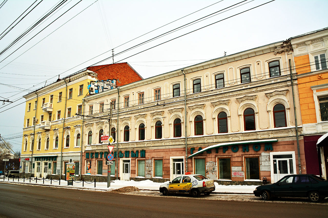 Perm, Улица Ленина, 34; Сибирская улица, 6