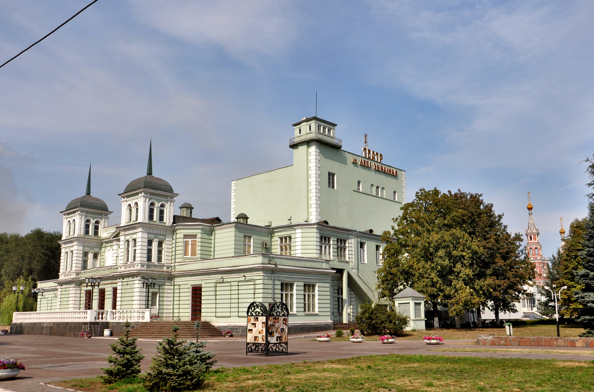 Kamyanske, Площадь 250-летия города, 2