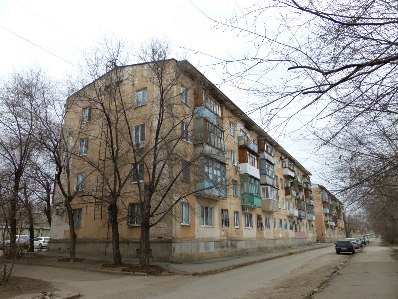 Volzhsky, Коммунистическая улица, 16