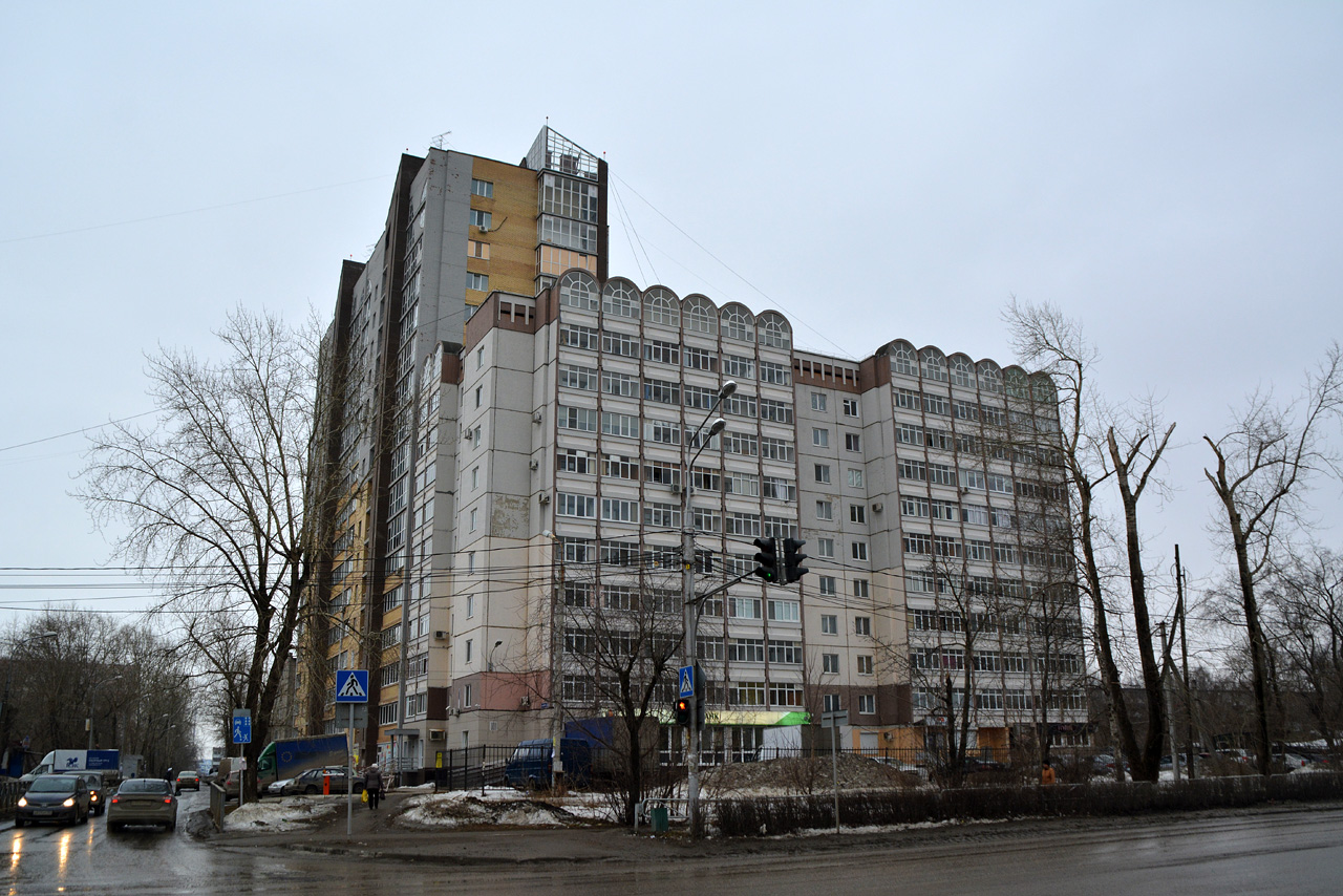 Perm, Улица Карпинского, 35