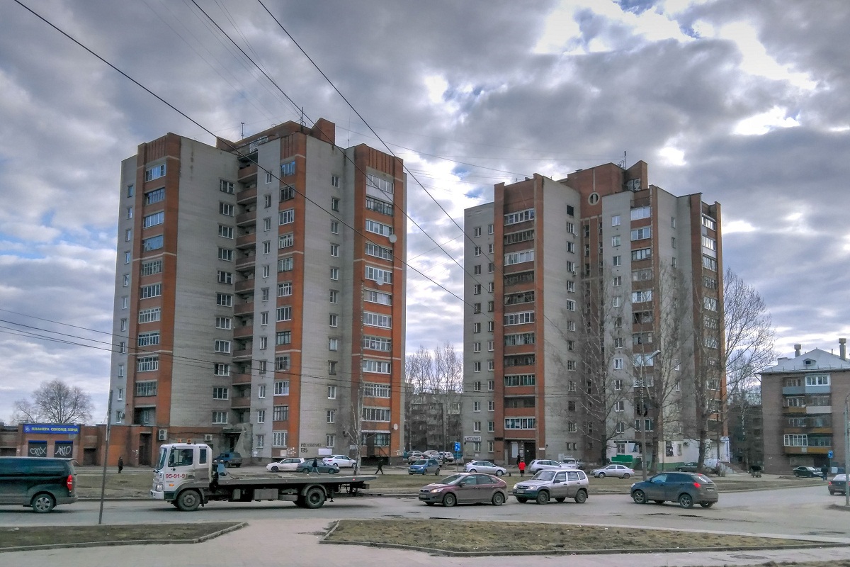 Ярославль, Московский проспект, 135; Улица Гоголя, 1