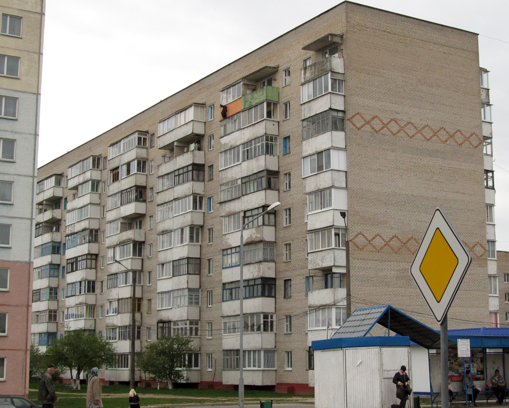 Слуцк, Улица Тутаринова, 11
