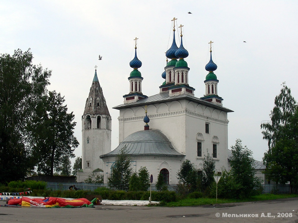 Лух, Советская площадь, 1 (колокольня); Советская площадь, 1 (собор)