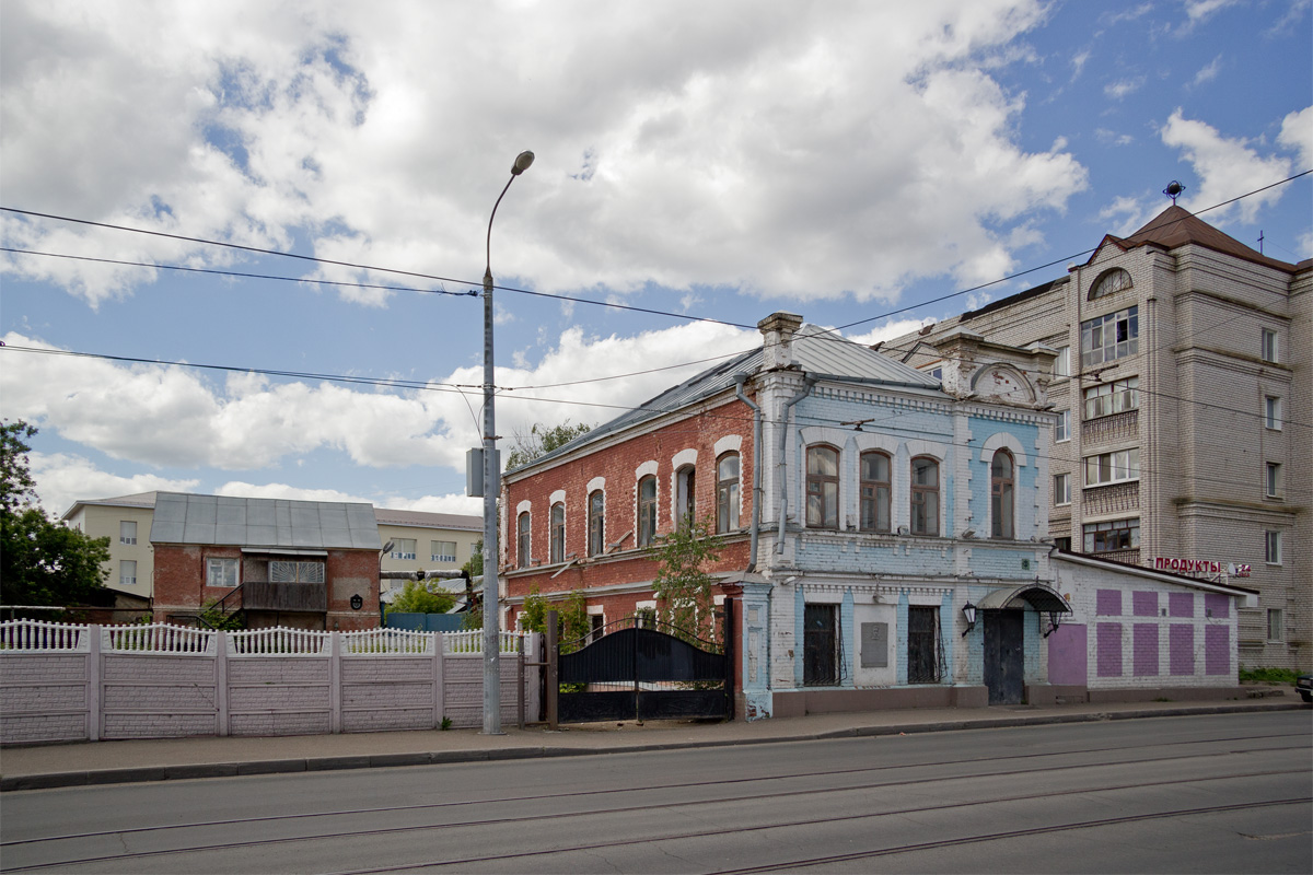 Kazan, Улица Габдуллы Тукая, 110; Улица Габдуллы Тукая, 108
