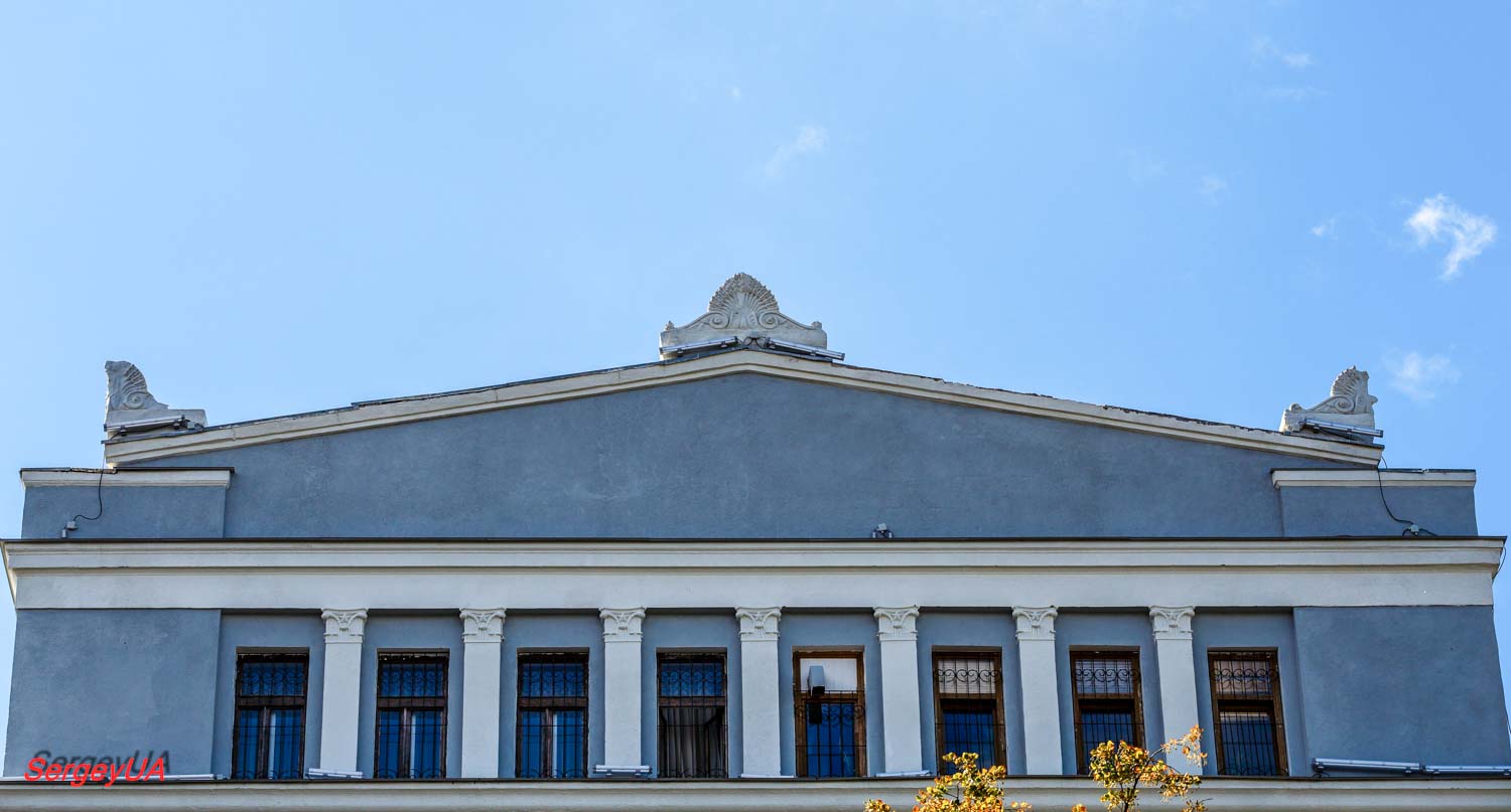 Kyiv, Владимирская улица, 1