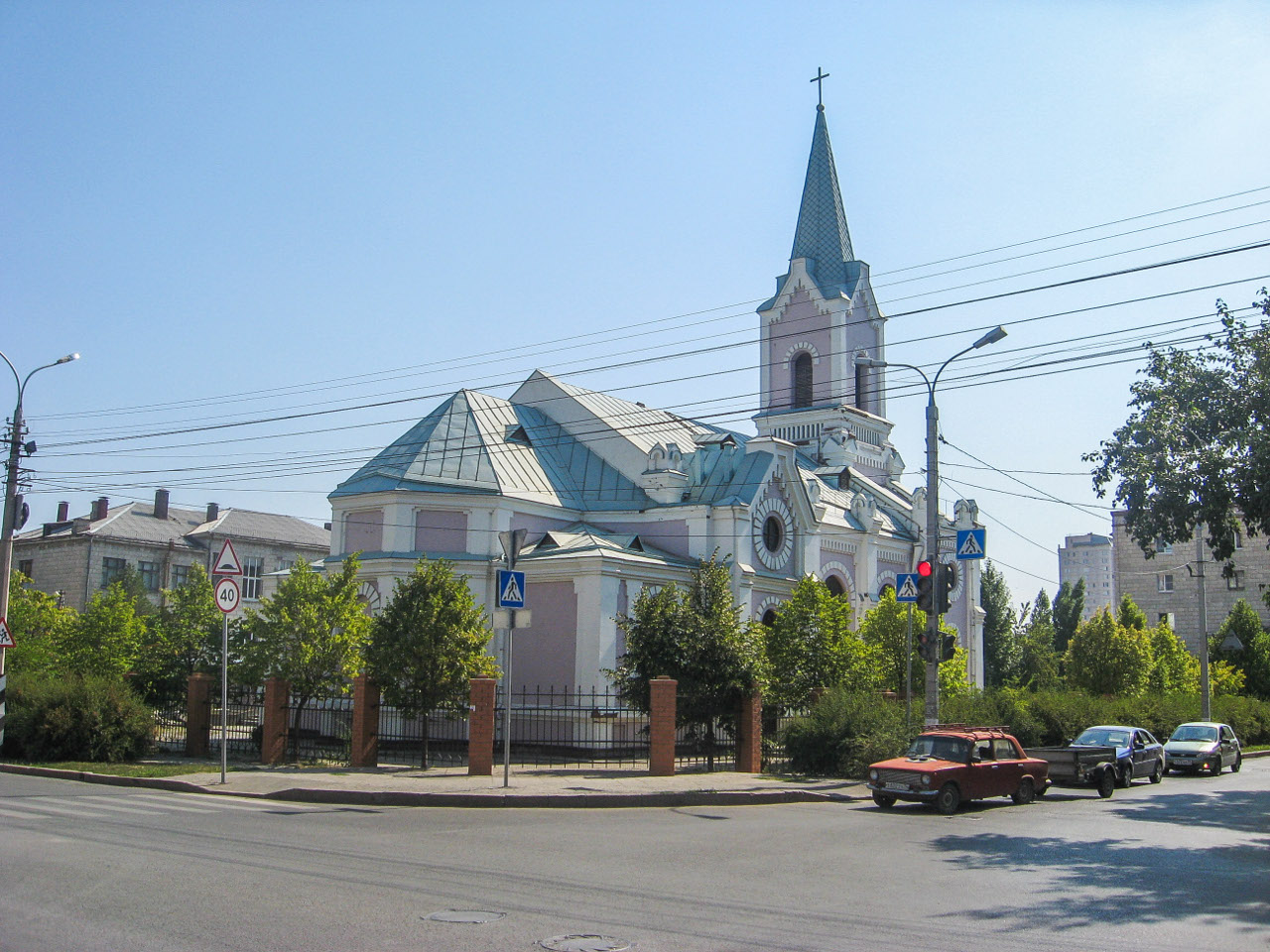Volgograd, Пражская улица, 14