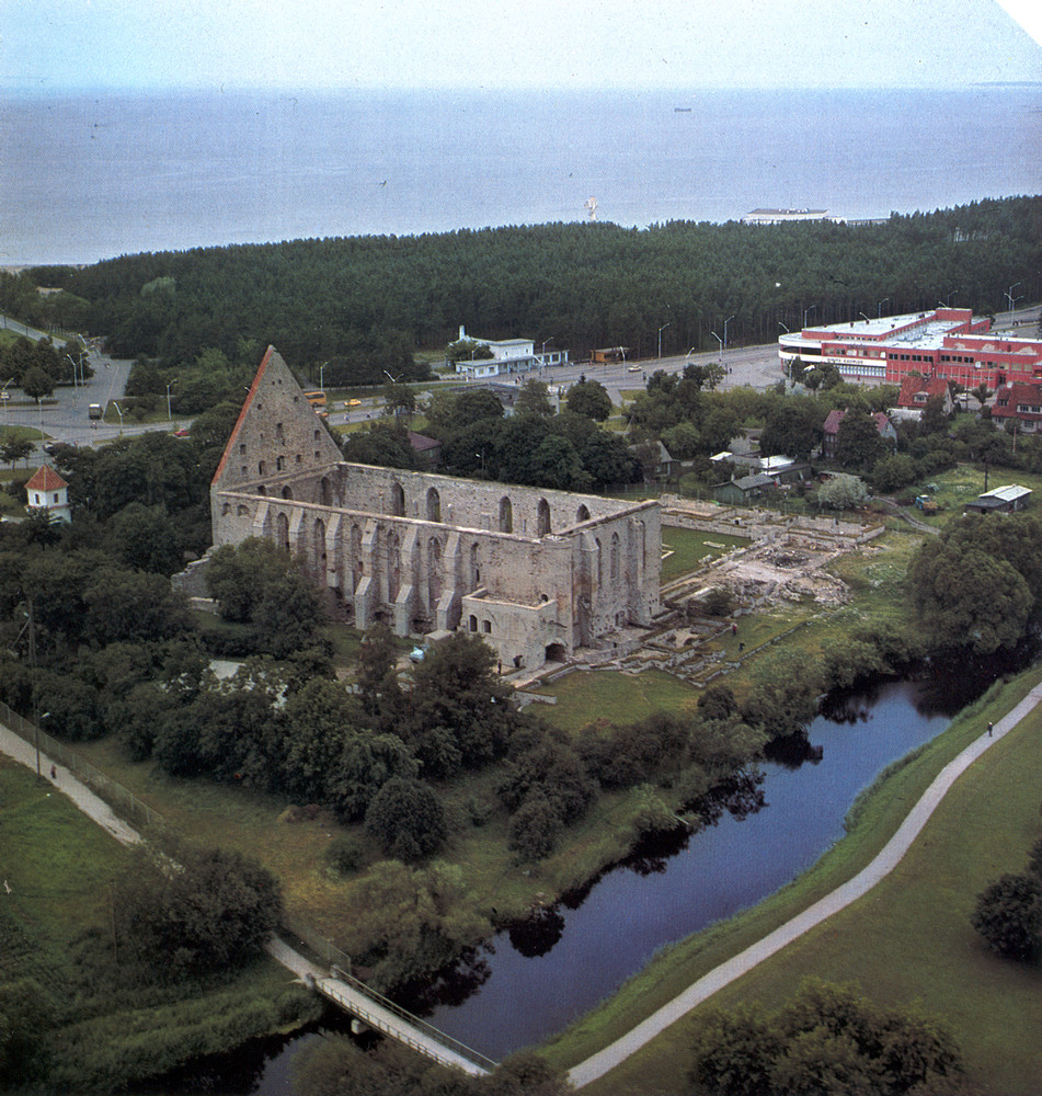 Tallinn, Pirita klooster