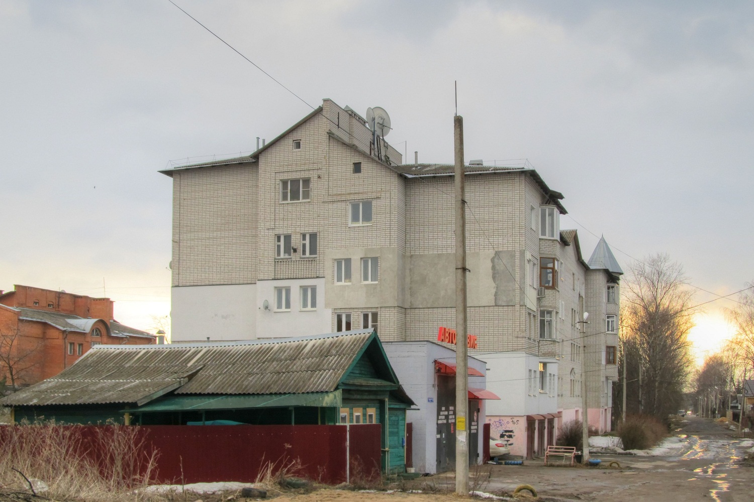 Pereslavl-Zalessky, Трудовая улица, 5; Трудовой переулок, 12*; Трудовой переулок, 12