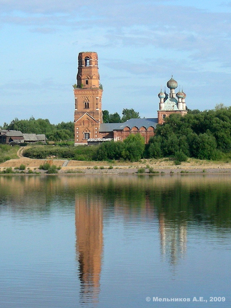 Uglichsky District, other localities, с. Прилуки, Рождественская церковь