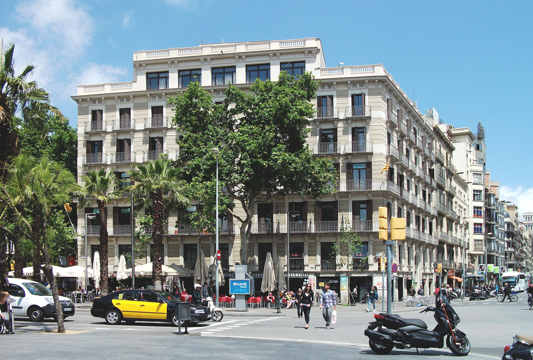 Барселона, Plaça de la Universitat, 10