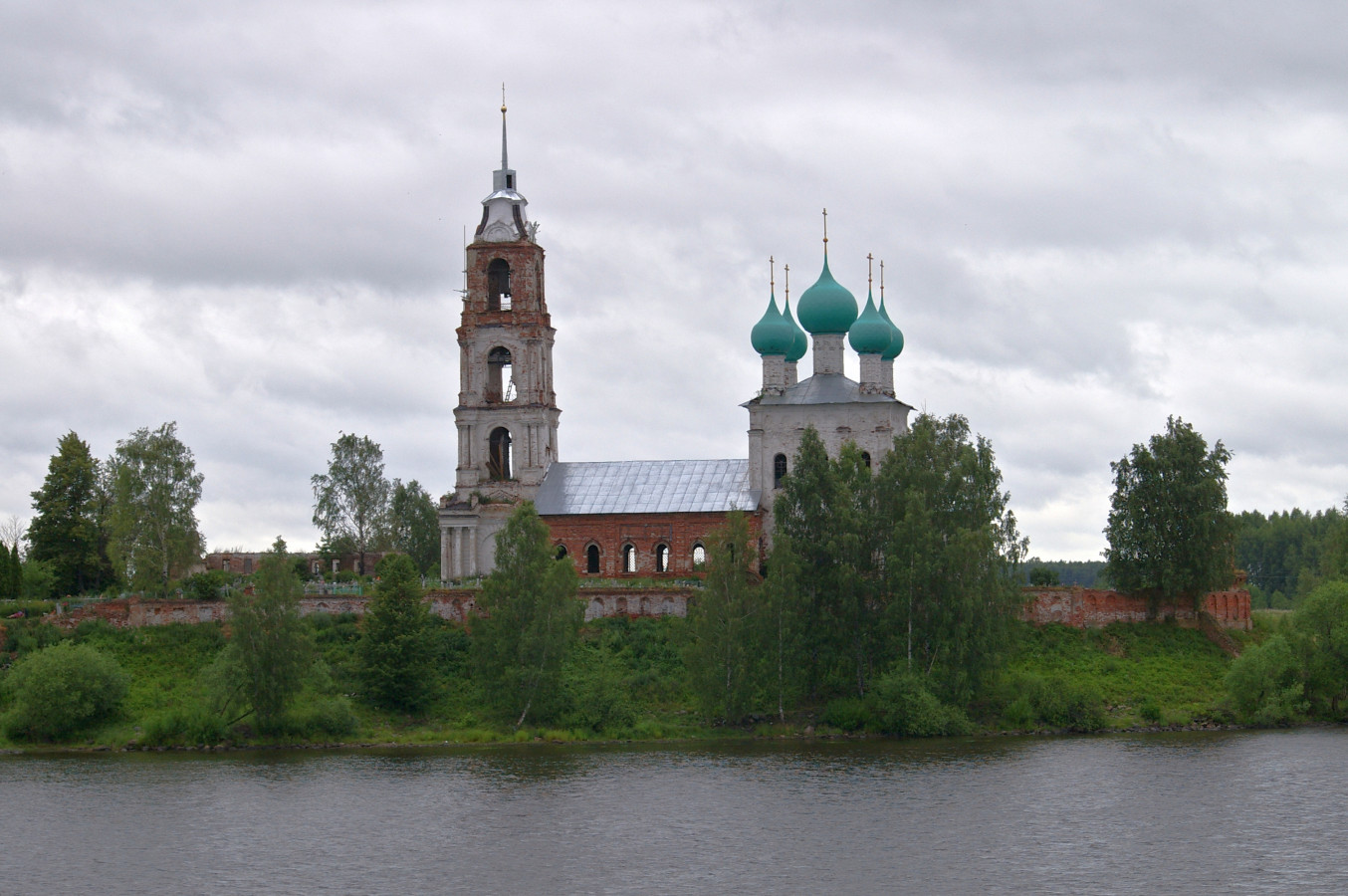 Nekrasovsky District, other localities, с. Диево-Городище, Троицкая церковь