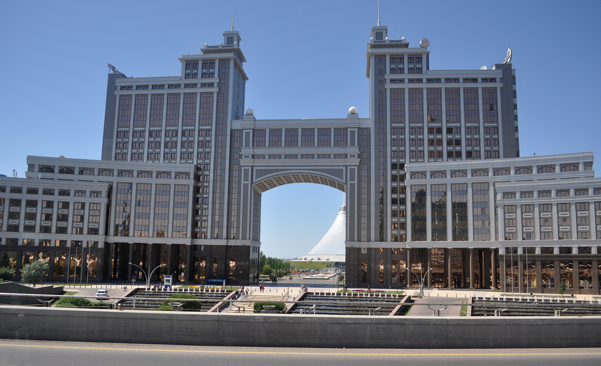 Astana, Проспект Кабанбай батыра, 19 блок B