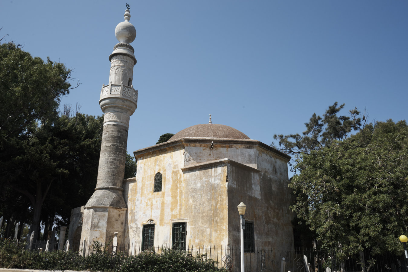 Родос, Бухта Мандраки, мечеть Мурат-Реис