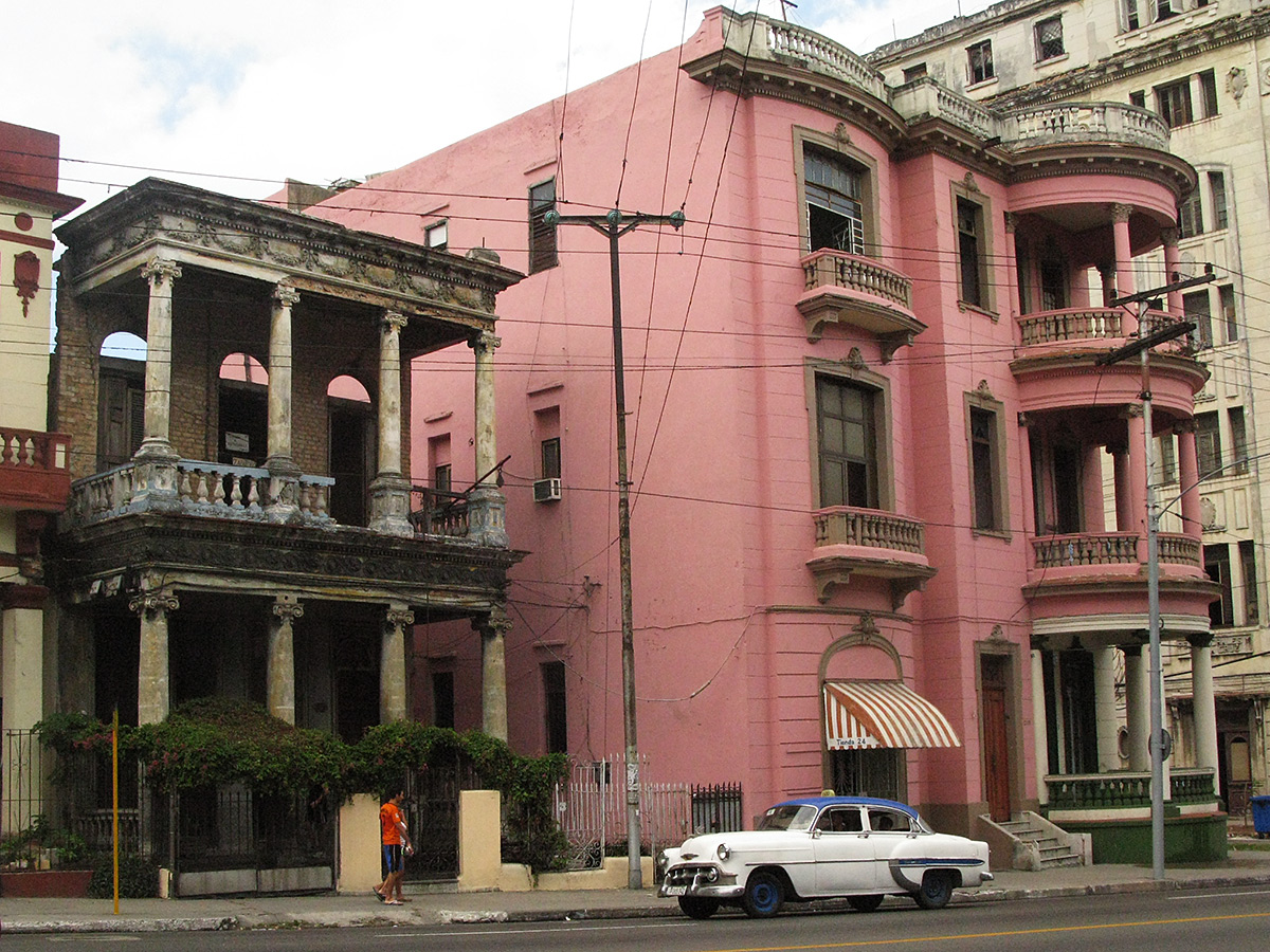 Гавана, San Lazaro, b