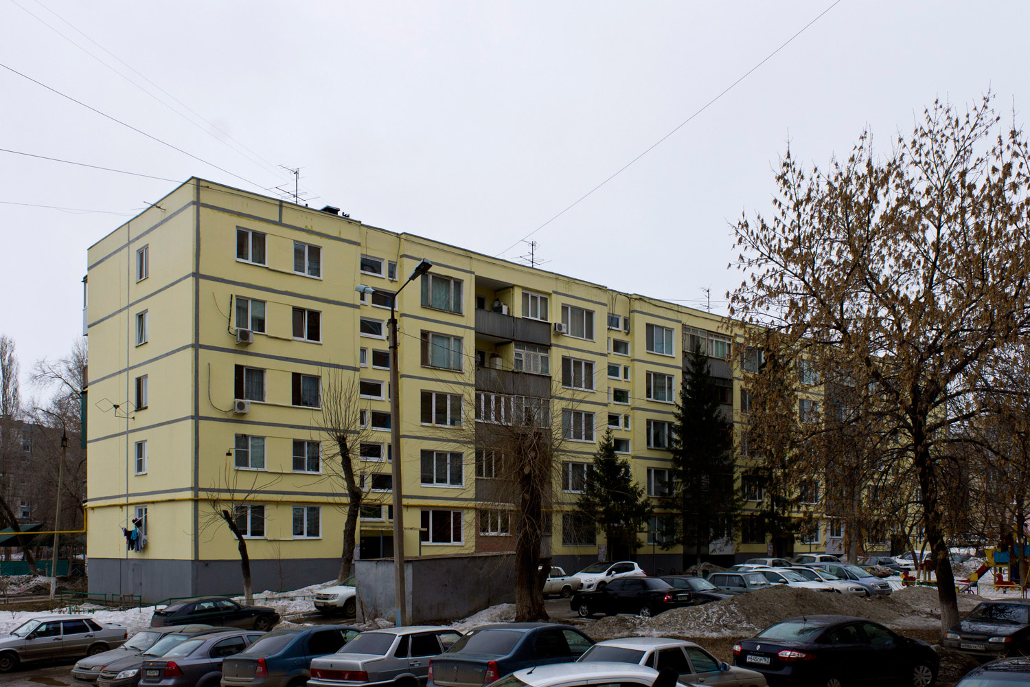 Novokuybyshevsk, Улица Дзержинского, 46