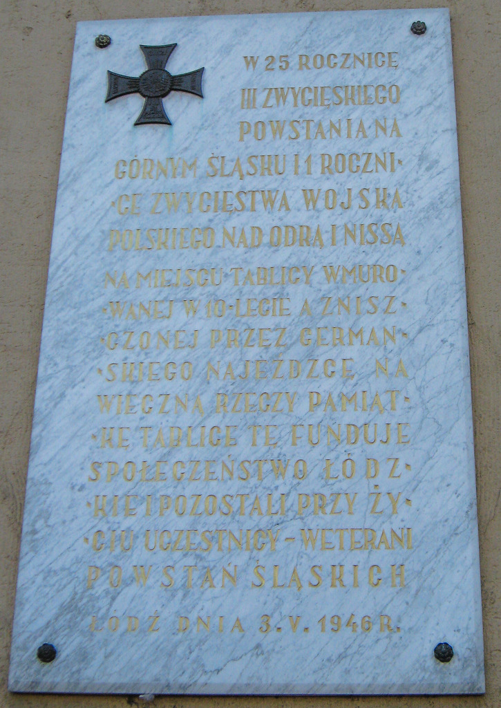 Łódź, Plac Wolności, 13-14. Łódź — Memorial plaques