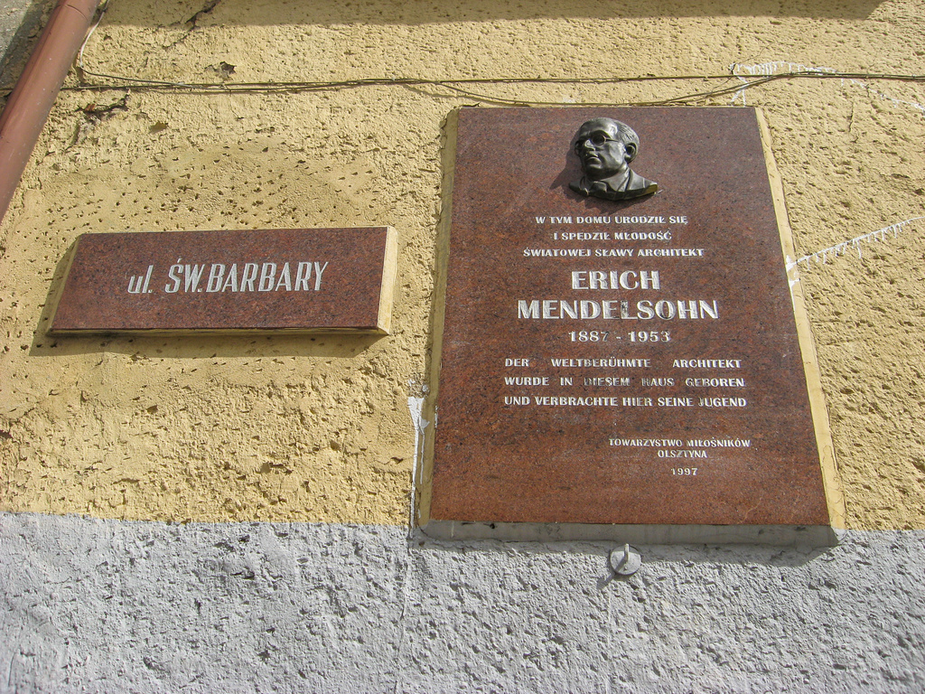 Ольштын, Ulica Świętej Barbary, 1. Ольштын — Memorial plaques