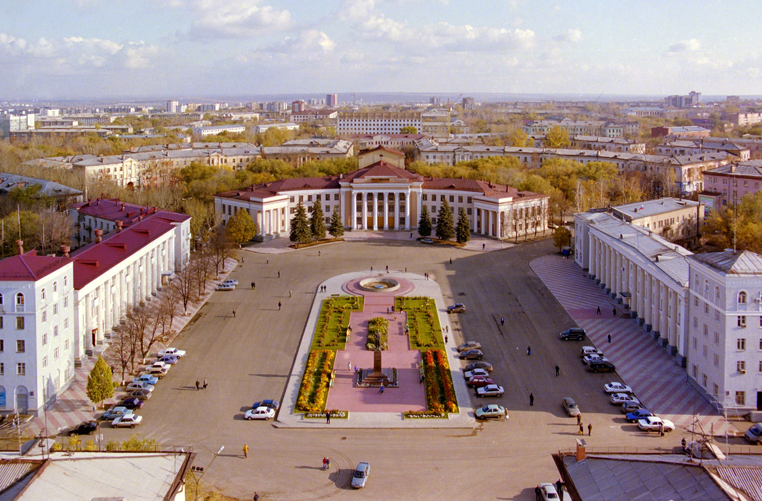 Новокуйбышевск, Площадь Ленина, 1