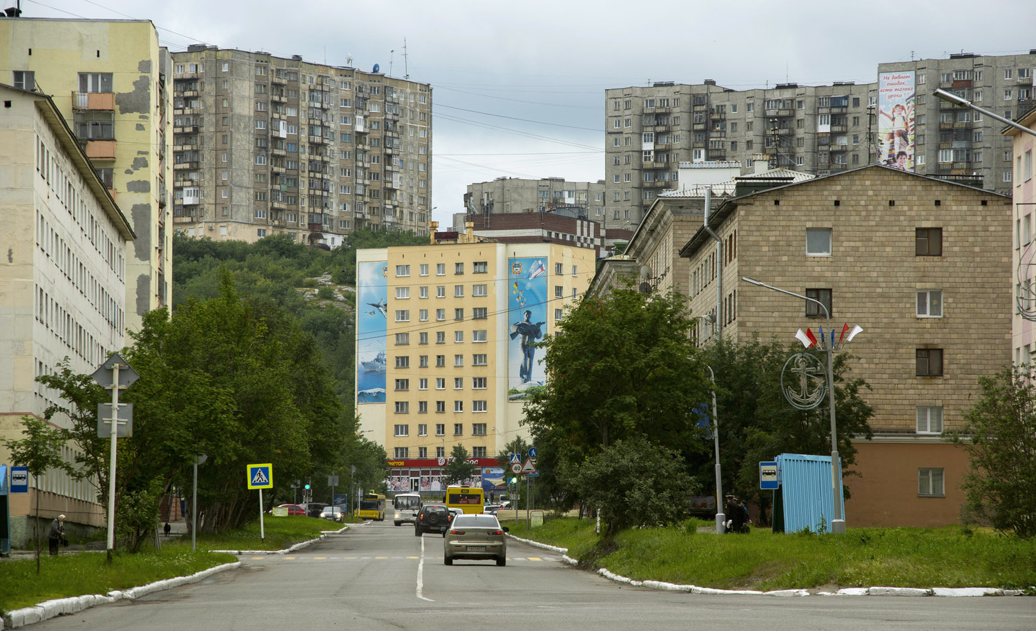 Улица Душенова 28 в Североморске