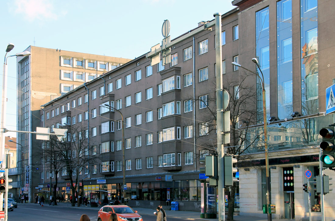 Tallinn, Kaubamaja, 6; Kaubamaja, 4