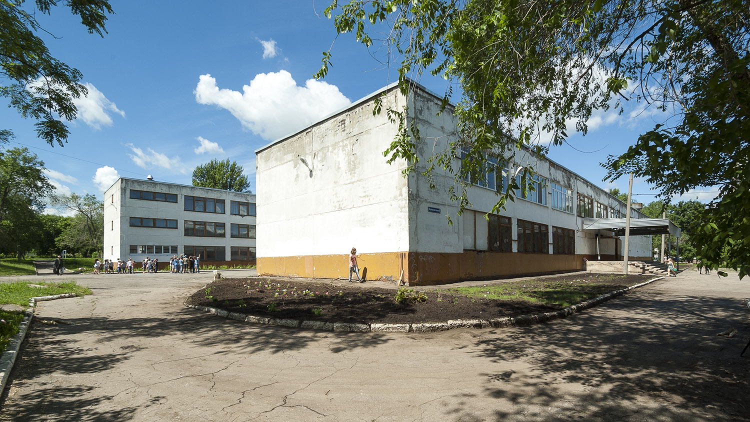 Novokuybyshevsk, Улица Ворошилова, 6