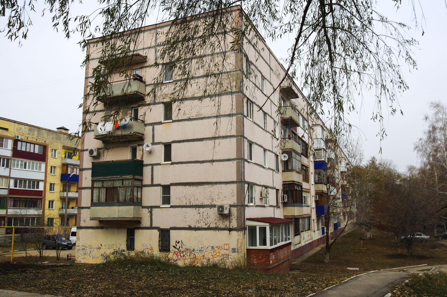 Novokuybyshevsk, Улица Дзержинского, 42Б