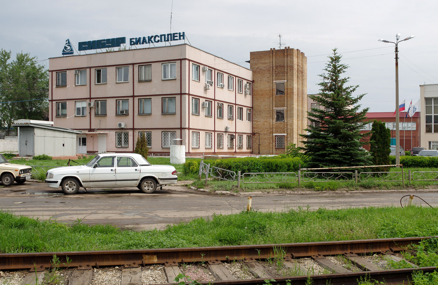 Novokuybyshevsk, Железнодорожный проезд, 1
