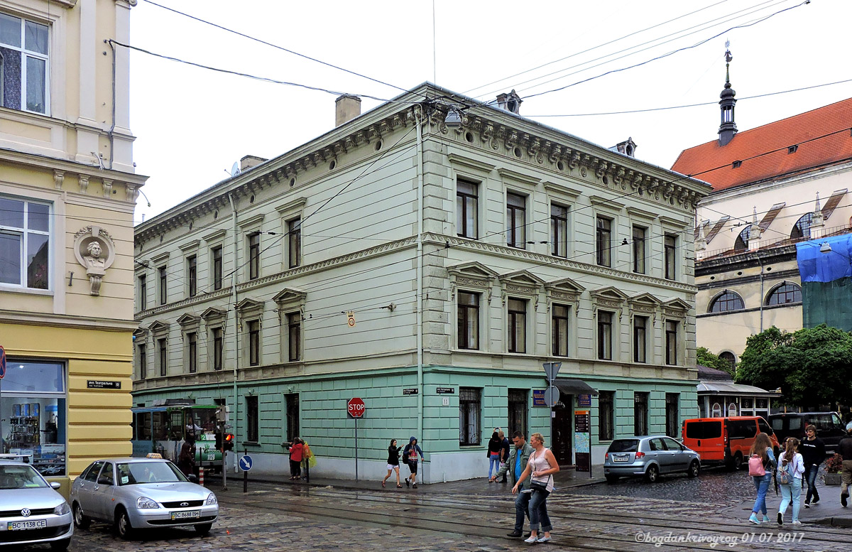 Lviv, Театральная улица, 11